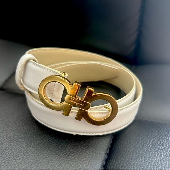 Salvatore Ferragamo Black Leather Gancini Belt Size 75 Gold Buckle main image 6